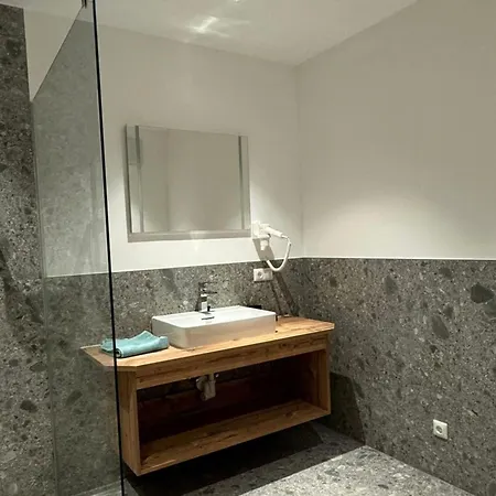 Appartement In Stubaital Near Lift *