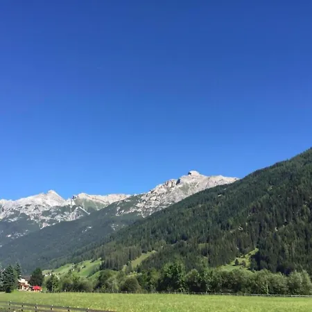 In Stubaital Near Lift דירה